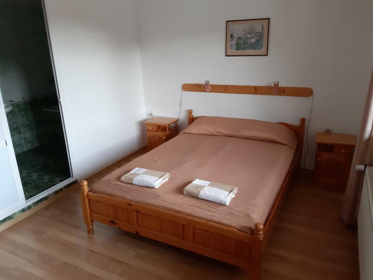 Къща Поколения Tryavna Exterior photo
